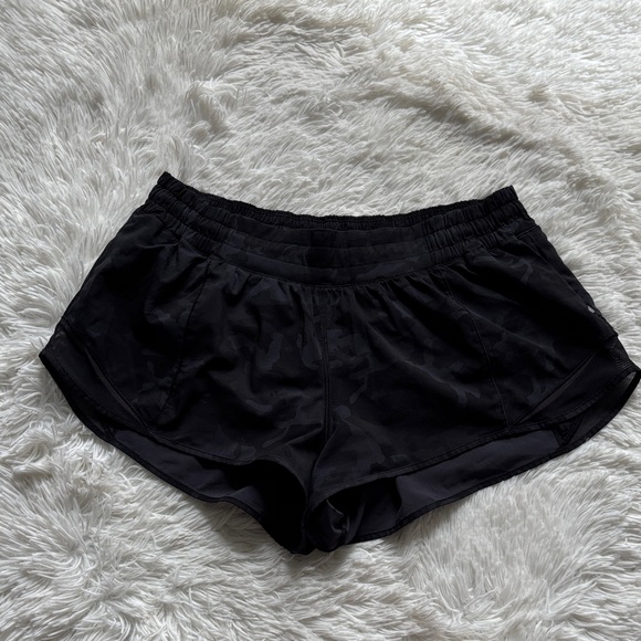 Lululemon 2.5” Black Camo Athletic Shorts - Picture 1 of 6